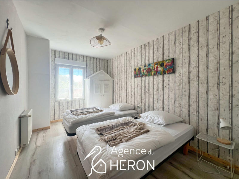 Maison - 143 m² - 8 pièces