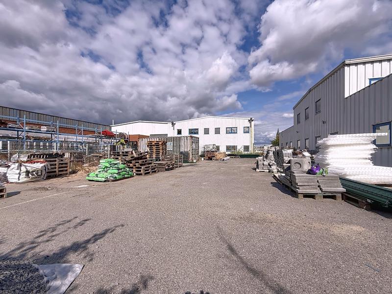 Immeuble de bureaux - 839 m²