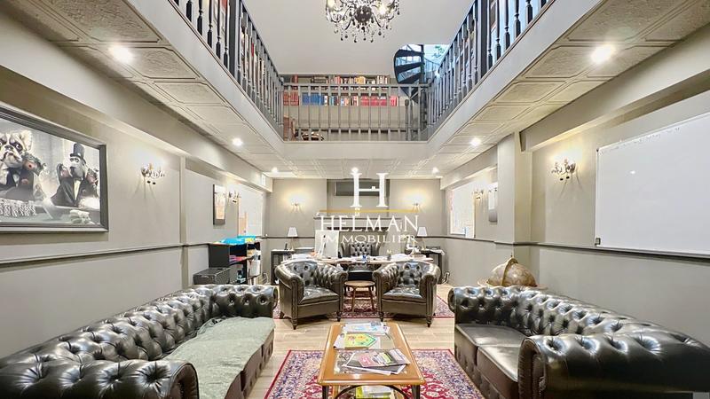 Maison - 344 m² - 12 pièces