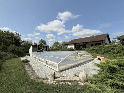 Maison - 230 m² - 4 pièces