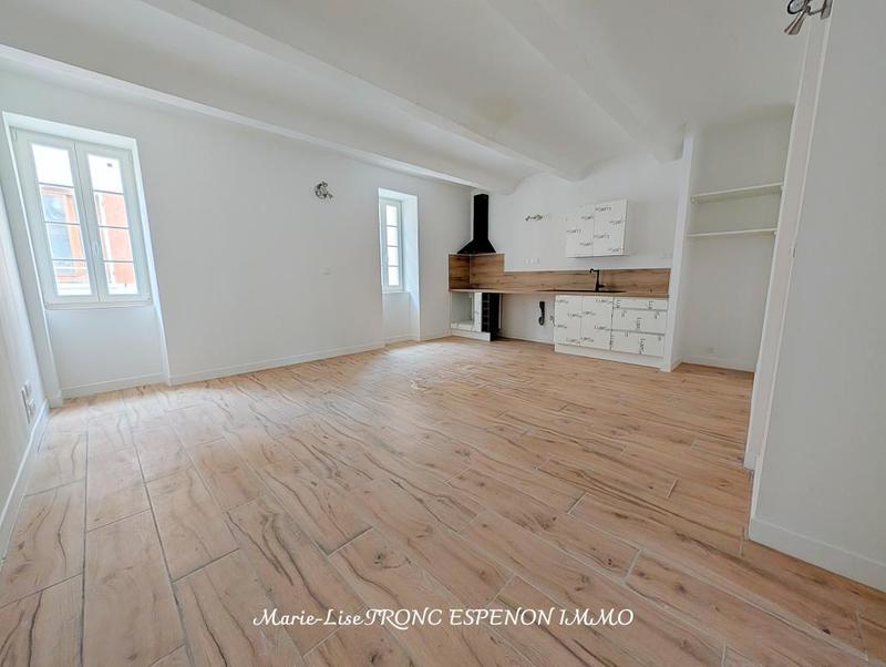 Immeuble - 115 m² - 7 pièces