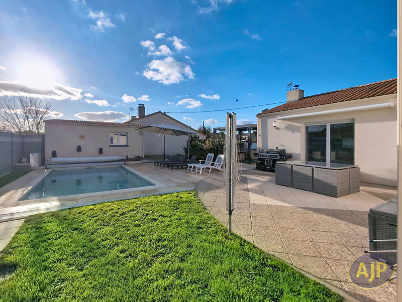 Maison - 122 m² - 6 pièces