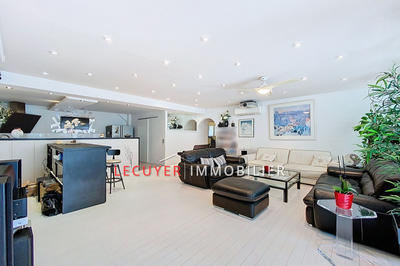 Appartement - 143 m² - 4 pièces