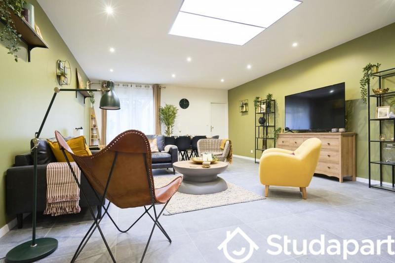 Chambre - 12 m² - 1 pièce