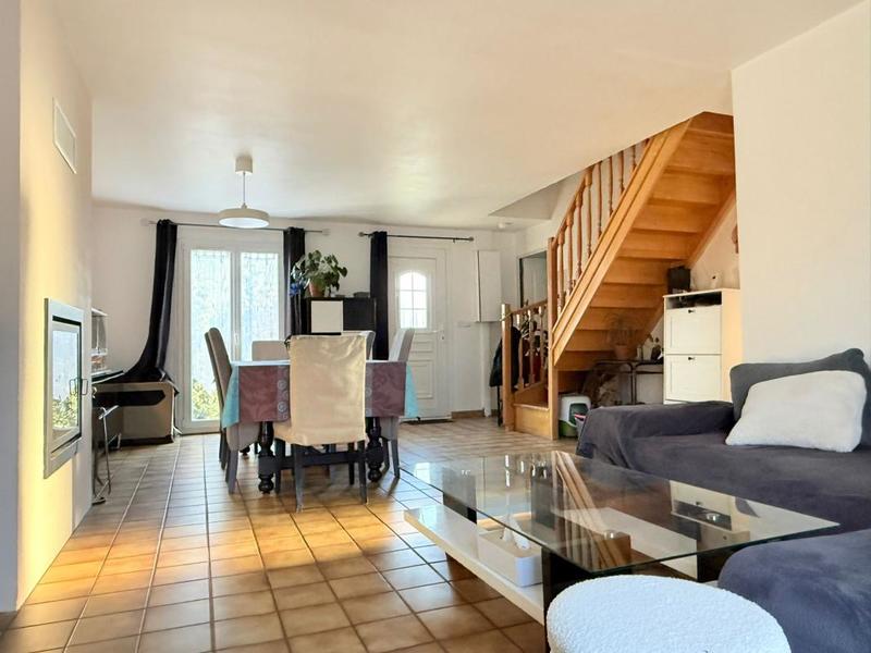 Maison - 104 m² - 5 pièces