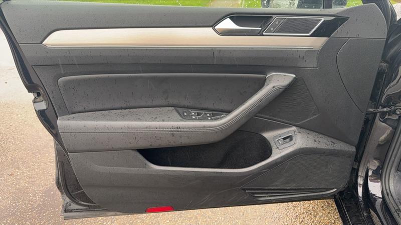 Volkswagen Passat VIII 2.0 Tdi 240 4Motion Dsg7 Carat Exclusive