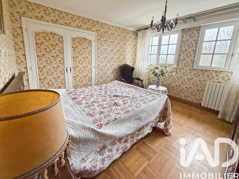 Maison - 220 m² - 10 pièces