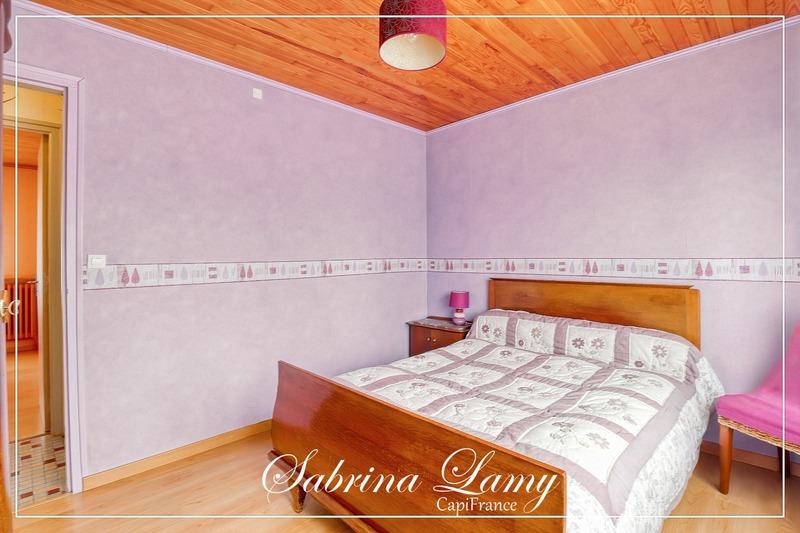 Maison - 90 m² - 5 pièces