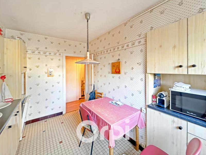 Appartement - 80 m² - 4 pièces