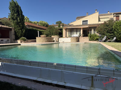 Maison - 336 m² - 12 pièces