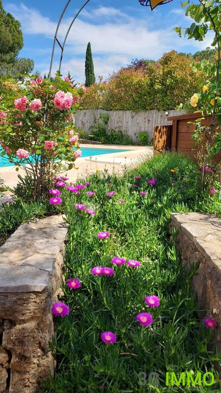 Maison - 187 m² - 7 pièces