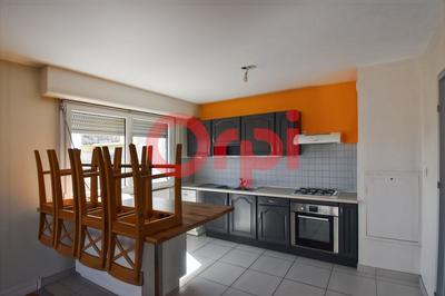 Appartement - 85 m² - 4 pièces