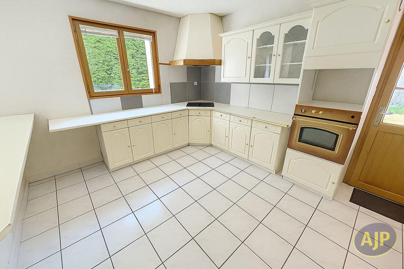 Maison - 87 m² - 5 pièces