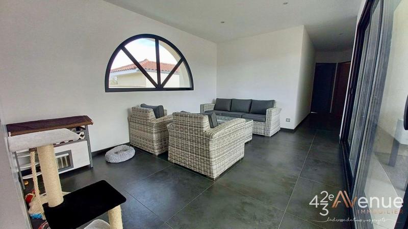 Maison - 208 m² - 7 pièces