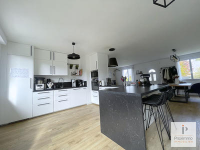 Maison - 83 m² - 3 pièces