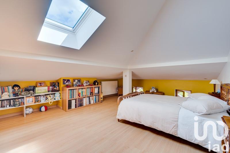 Maison - 215 m² - 6 pièces