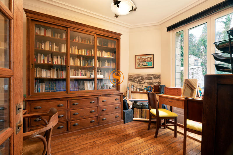 Maison - 182 m² - 8 pièces