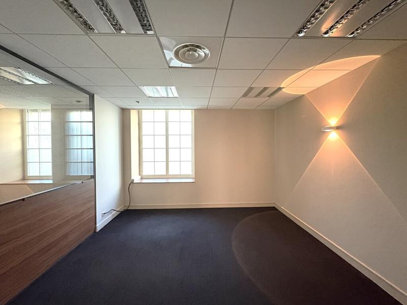 Bureau - 220 m²