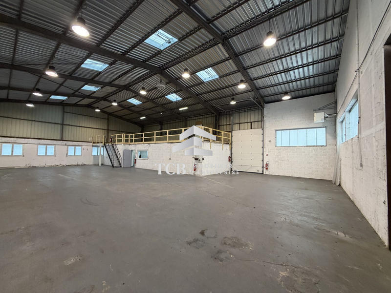 Local d'activités - 546 m²