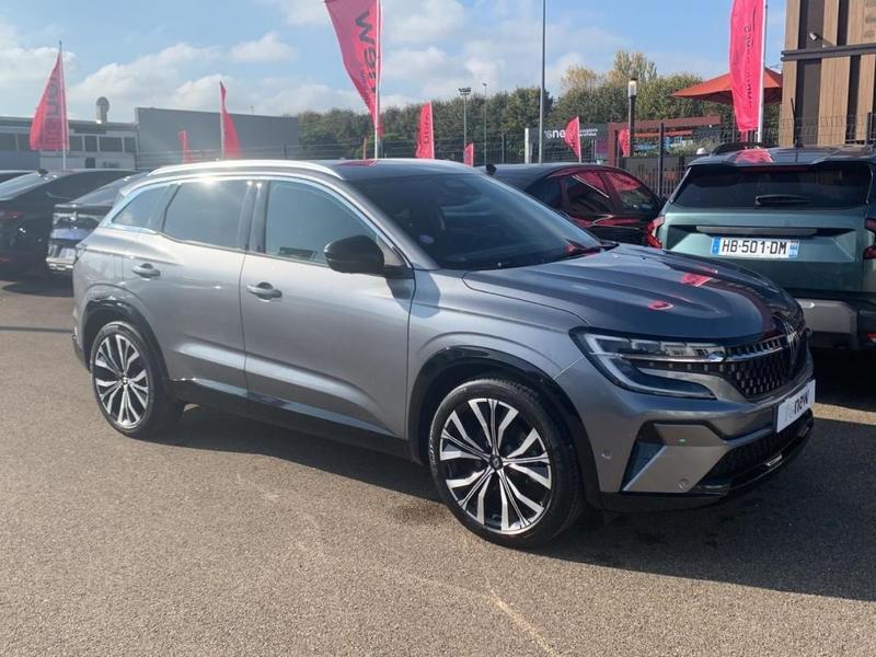 Renault Austral E-Tech hybrid 200 Iconic