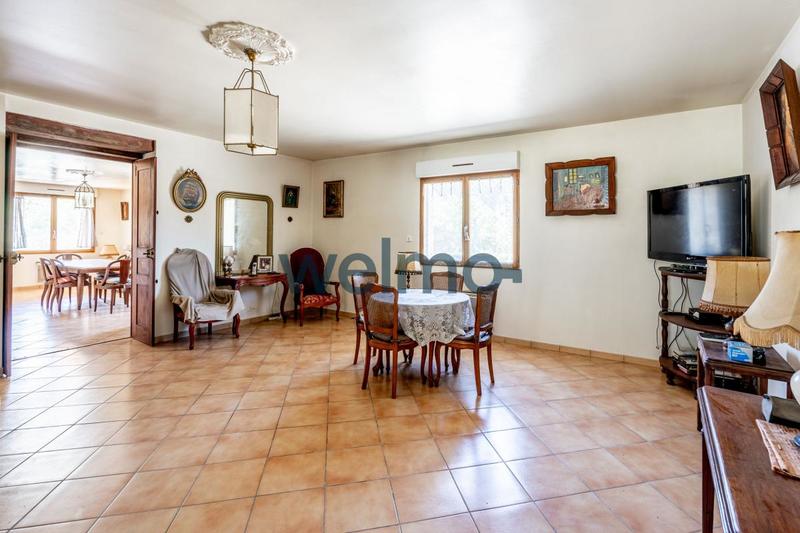 Maison - 210 m² - 9 pièces