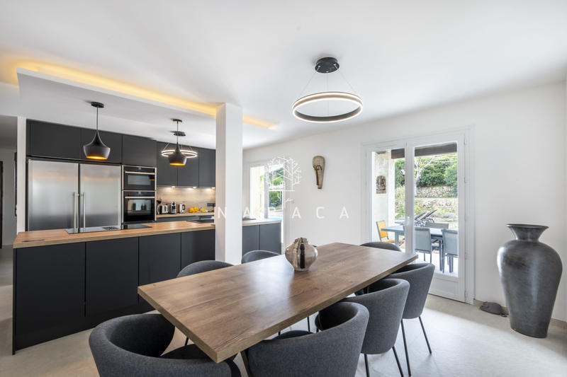 Maison - 176 m² - 6 pièces