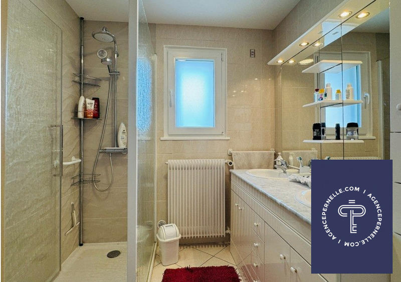 Maison - 147 m² - 5 pièces