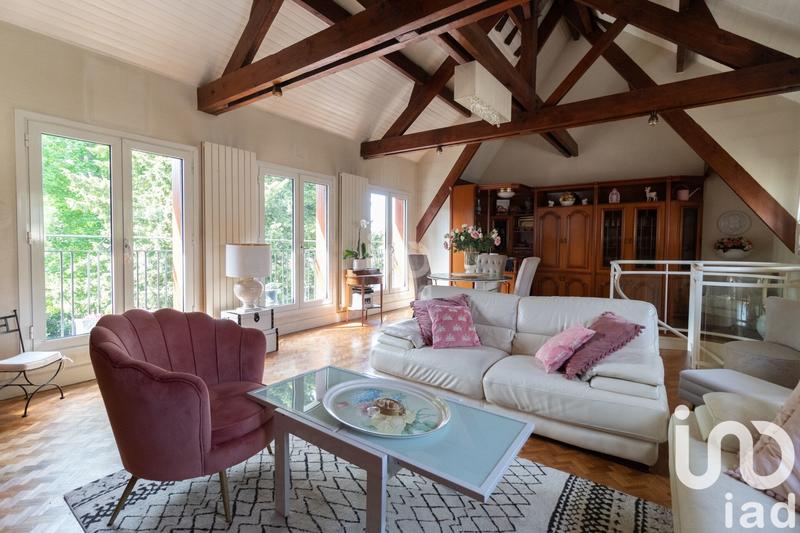 Maison - 238 m² - 10 pièces