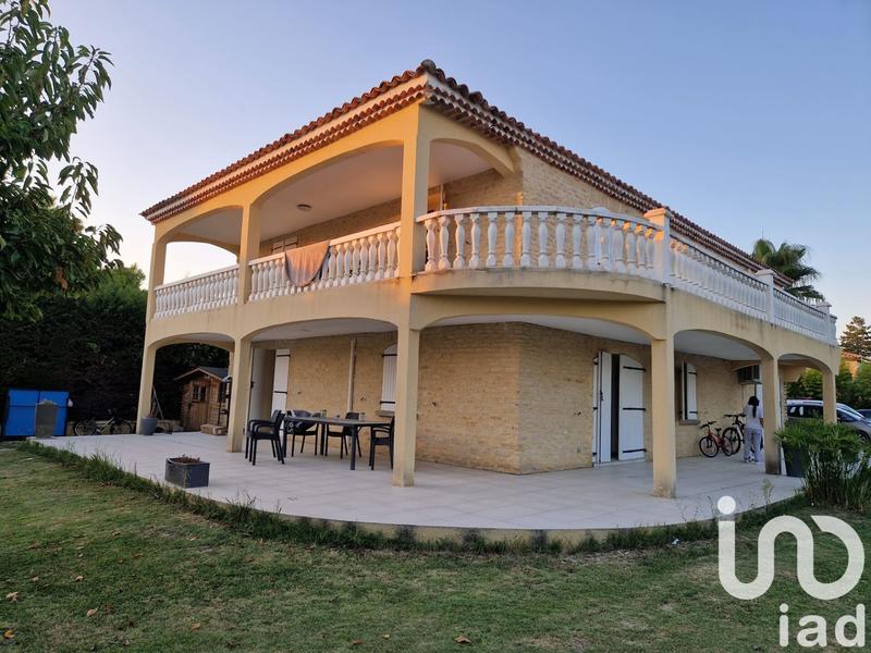 Maison - 214 m² - 8 pièces