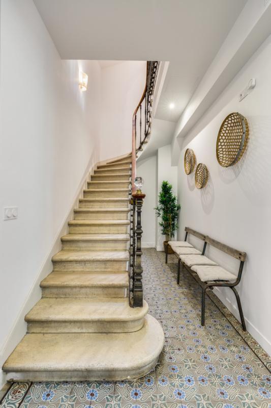 Maison - 250 m² - 12 pièces