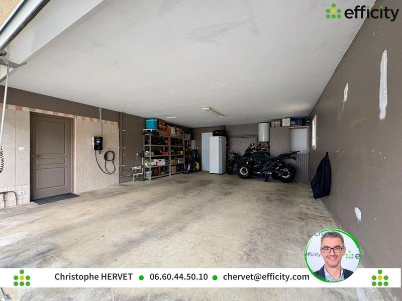 Pavillon - 238 m² - 8 pièces