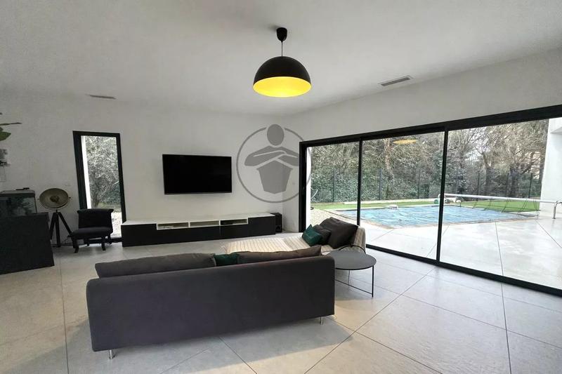 Maison - 138 m² - 6 pièces