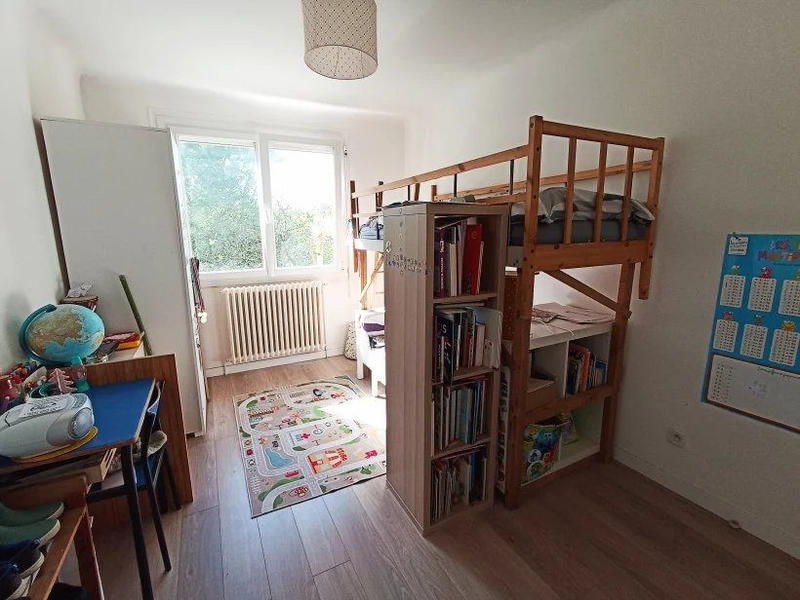 Maison - 214 m² - 9 pièces