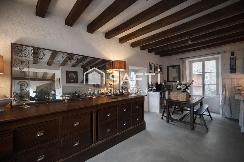 Maison - 185 m² - 6 pièces