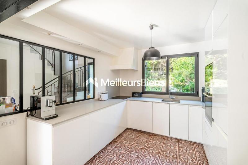 Maison - 140 m² - 8 pièces