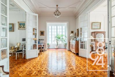 Appartement - 320 m² - 6 pièces