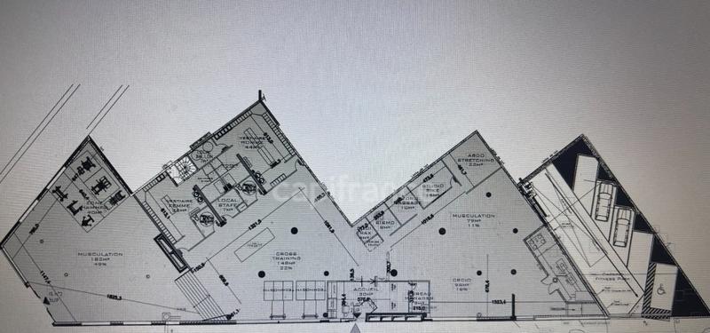 Local d'activité / Entrepôt - 940 m²