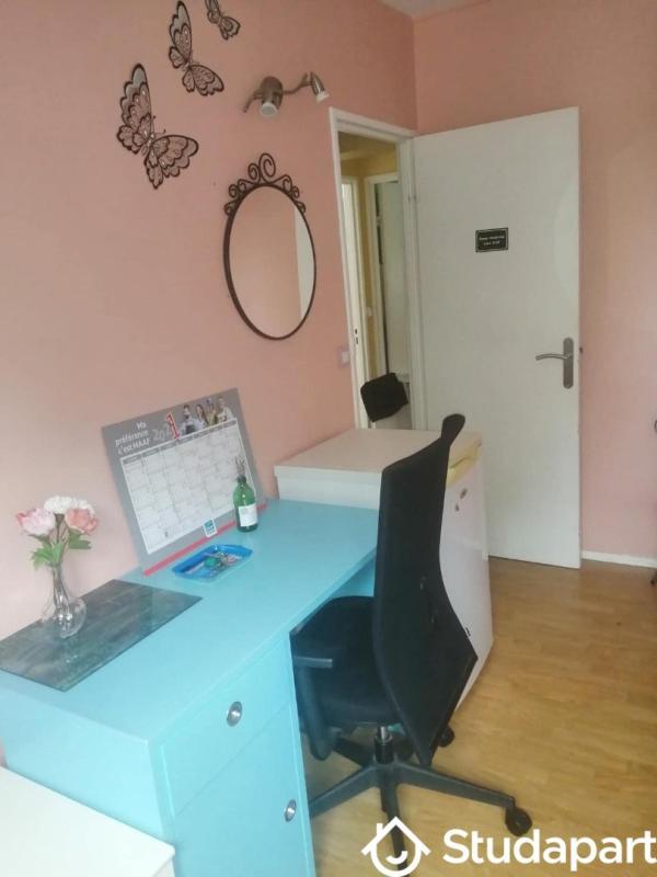 Chambre - 10 m² - 1 pièce