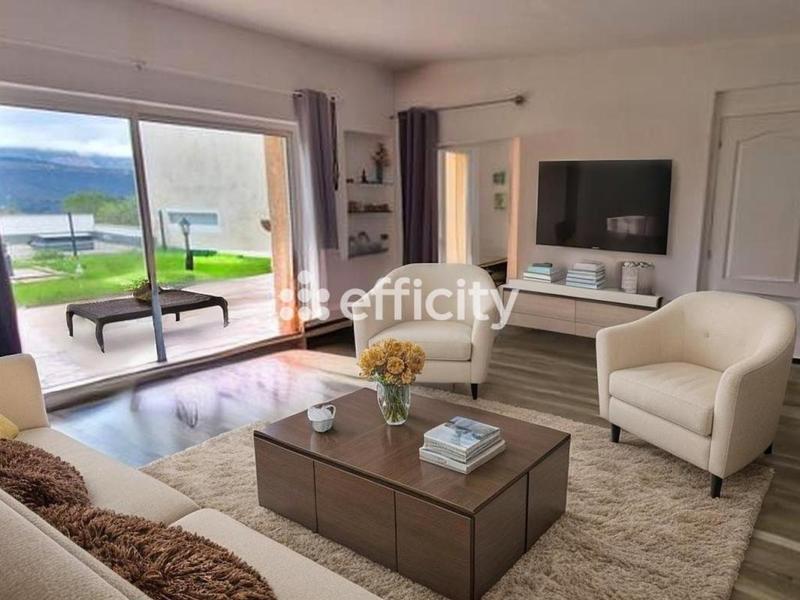 Maison - 288 m² - 10 pièces