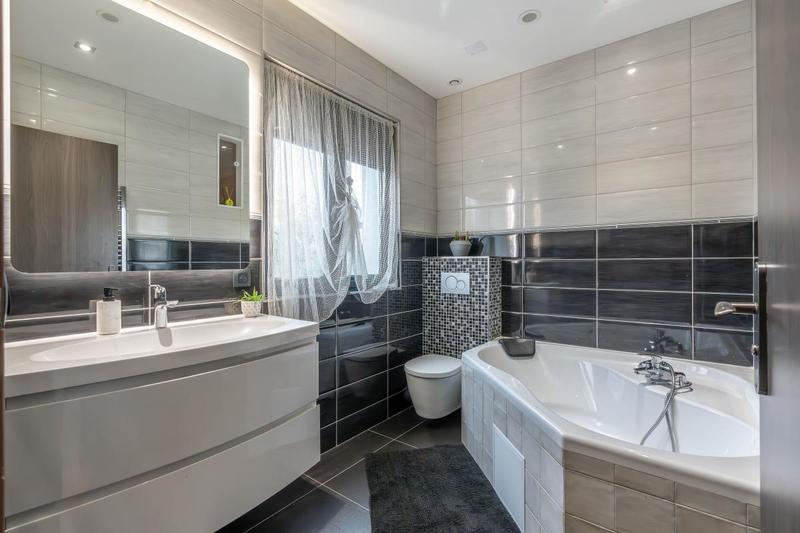 Maison - 148 m² - 6 pièces