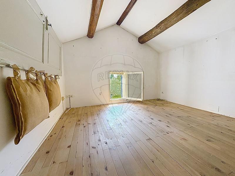 Propriété - 93 m² - 4 pièces