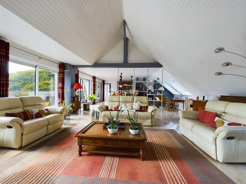 Appartement - 222 m² - 5 pièces