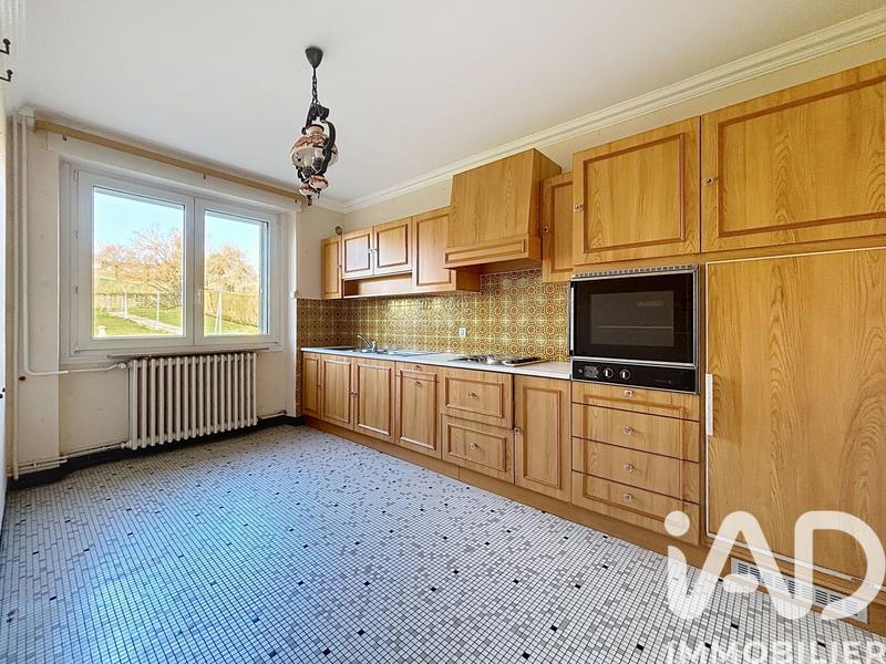 Maison - 200 m² - 8 pièces