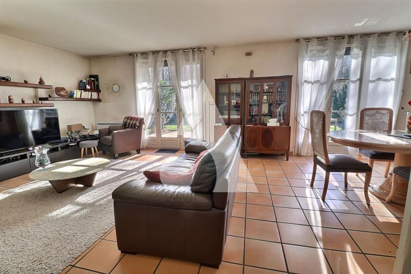 Maison - 135 m² - 6 pièces