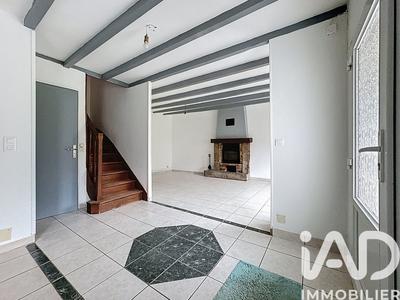 Maison - 88 m² - 5 pièces