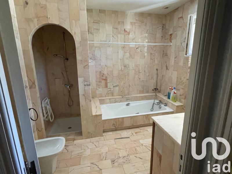 Maison - 187 m² - 7 pièces