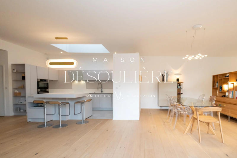 Villa - 220 m² - 7 pièces