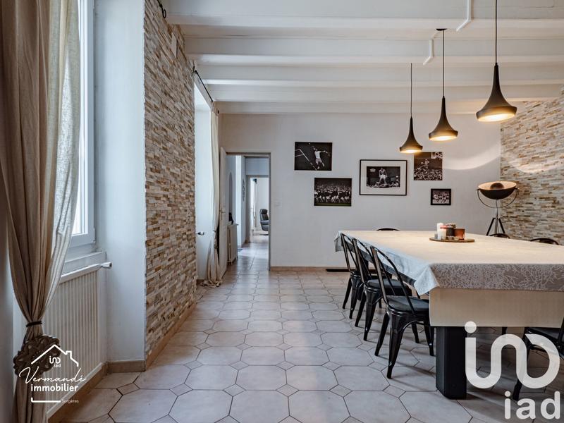 Maison - 225 m² - 6 pièces