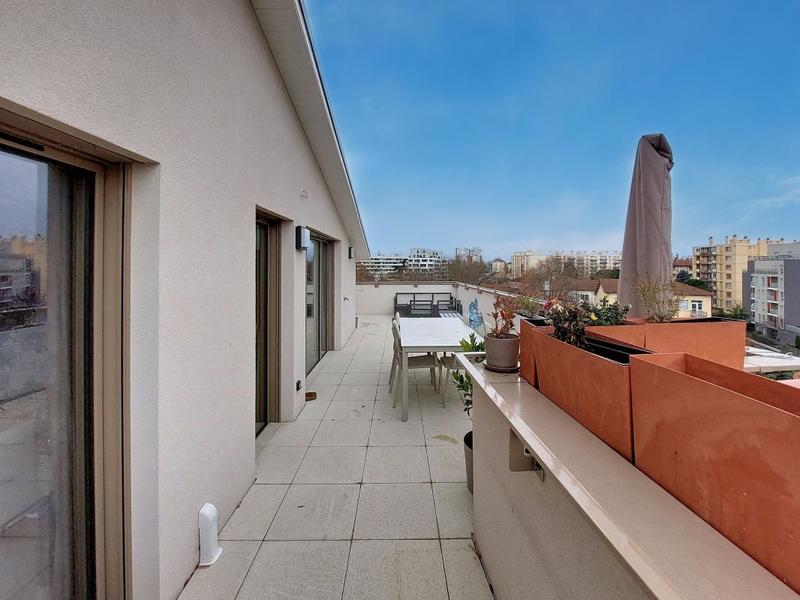 Appartement - 93 m² - 4 pièces