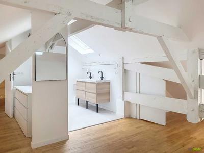 Appartement - 93 m² - 3 pièces